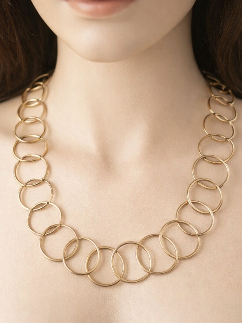 Gold Interlock Hoops Stylish Design Necklace - Women's Fashion Jewelry